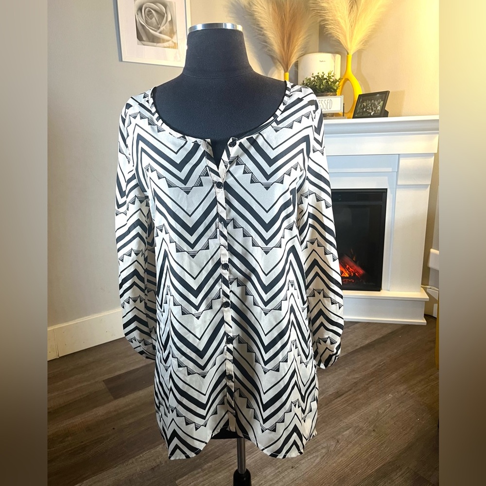 Charlotte Russe Black & Beige Blouse Top Medium